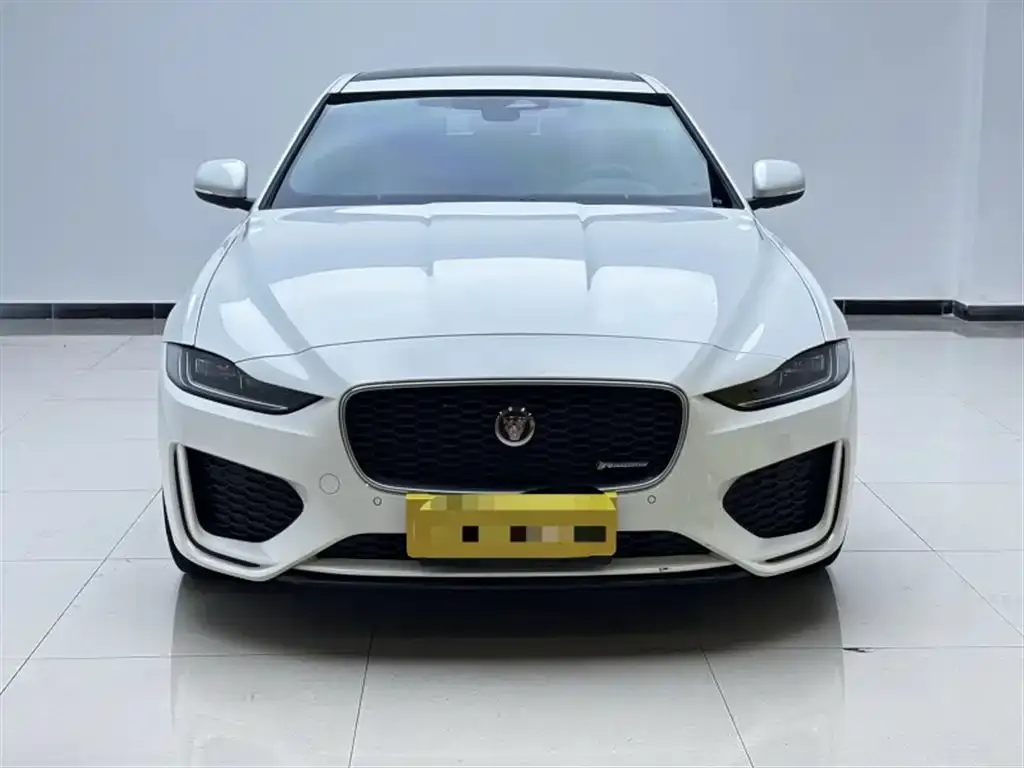 Jaguar XEL — фото 3
