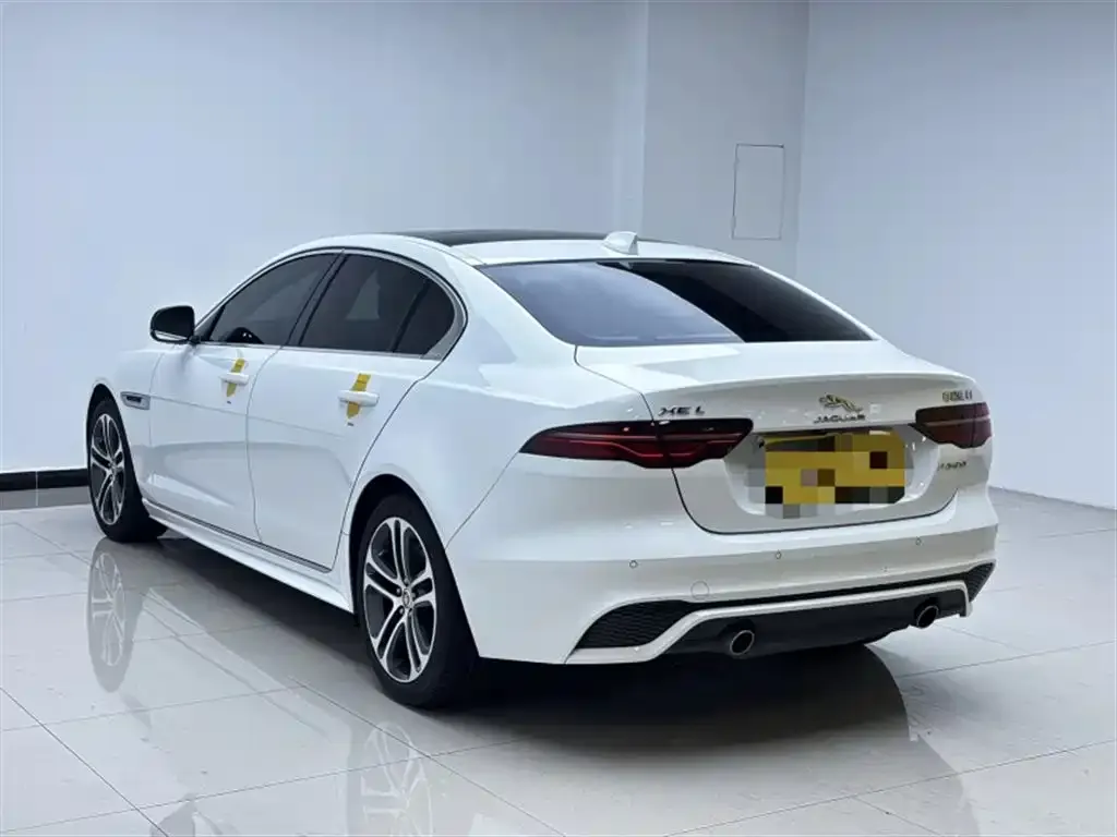 Jaguar XEL — фото 9