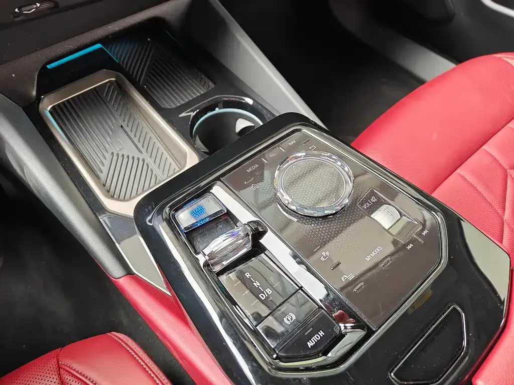 BMW i5 2025 из CN, фото 8