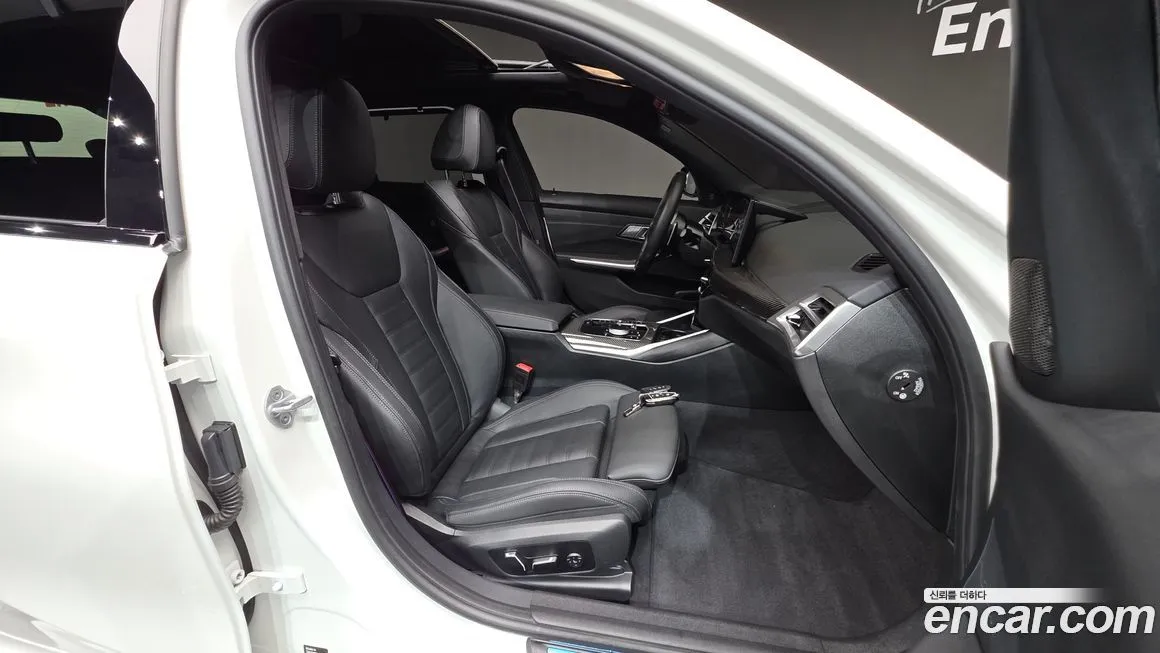 BMW 3-Series 2025 из KR, фото 10