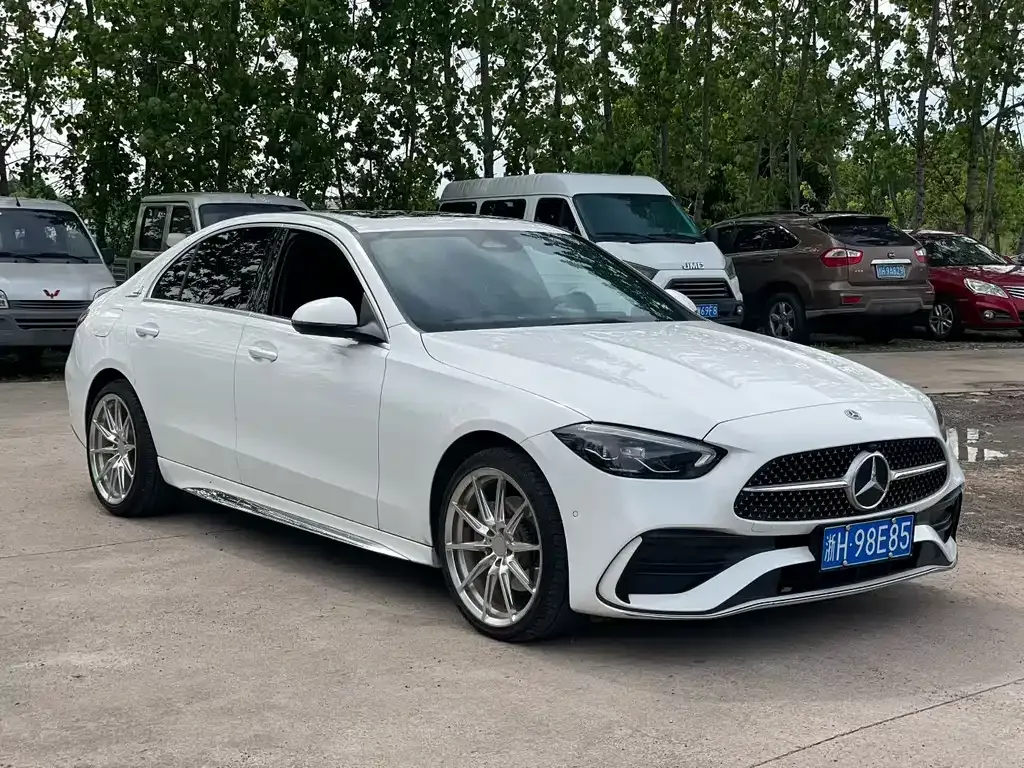 Mercedes-Benz C-Class — фото 1