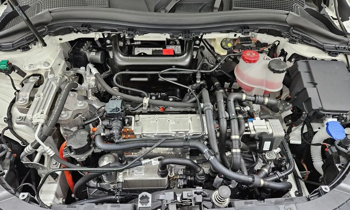 Mercedes-Benz EQA — фото 10