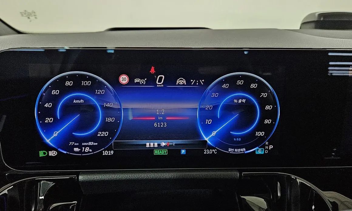 Mercedes-Benz EQA — фото 9
