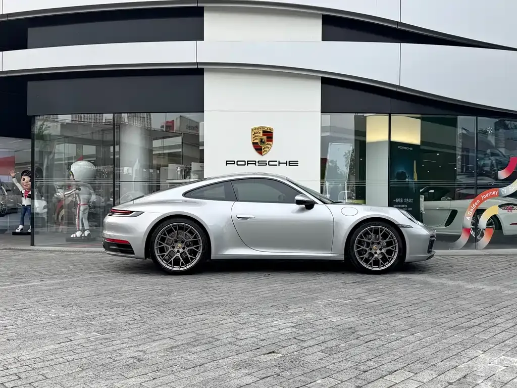 Porsche 911 2024 из CN, фото 5