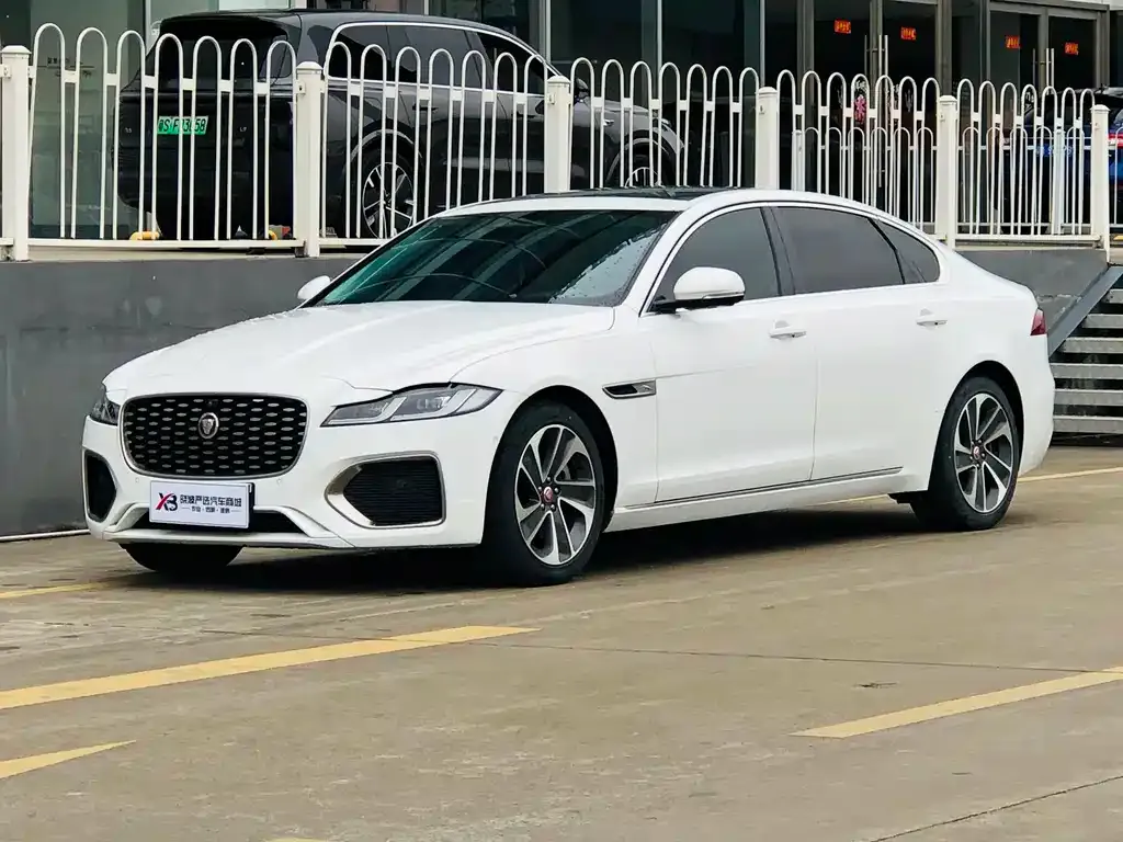Jaguar XFL