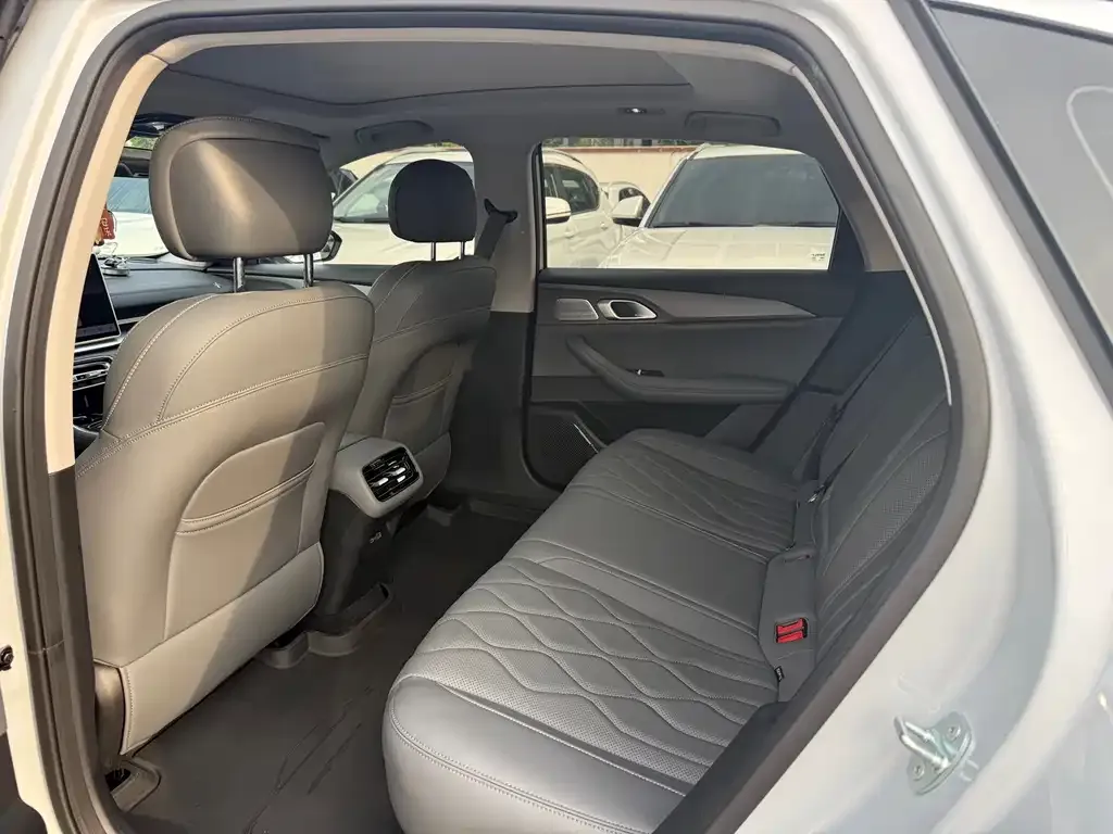 Geely Galaxy A7 2026 из CN, фото 4