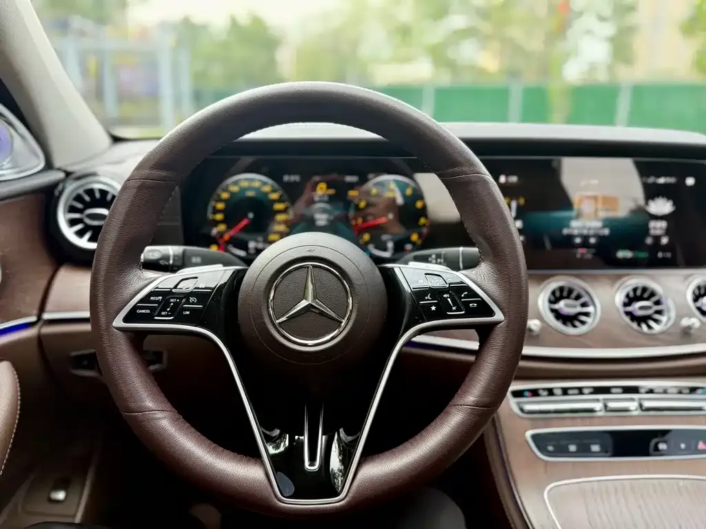 Mercedes-Benz E-Class 2023 из CN, фото 3