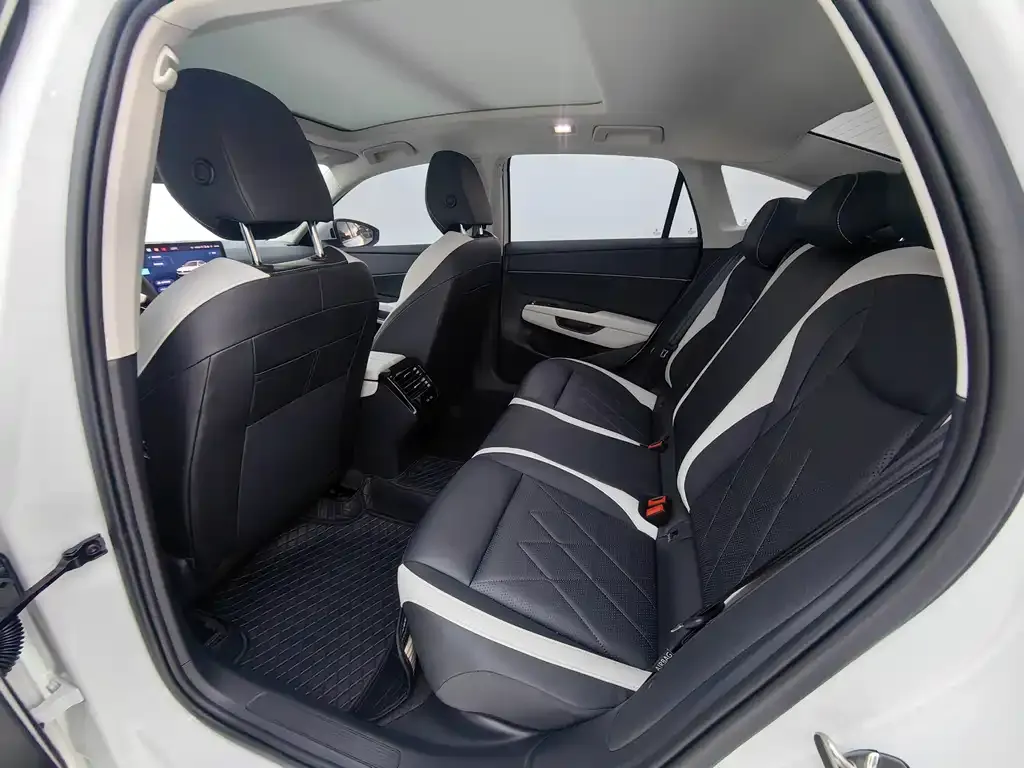 Volkswagen Sagitar 2026 из CN, фото 5