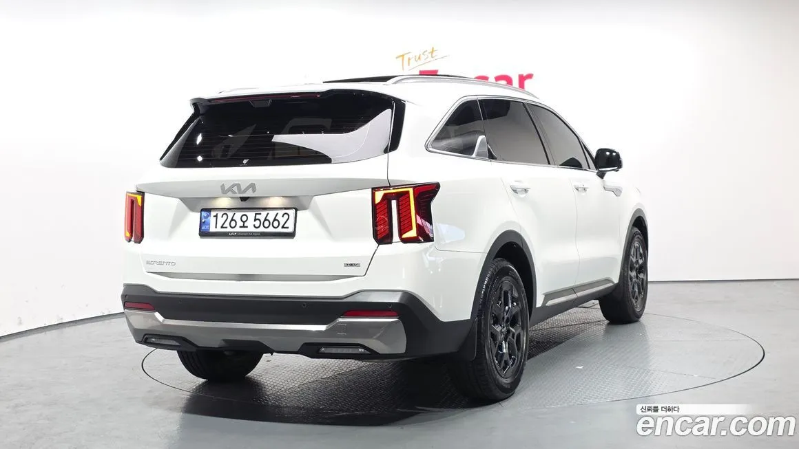 Kia Sorento — фото 5