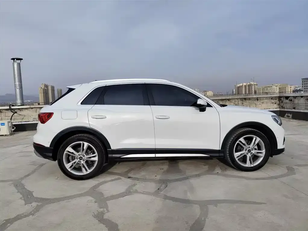 Audi Q3 — фото 8