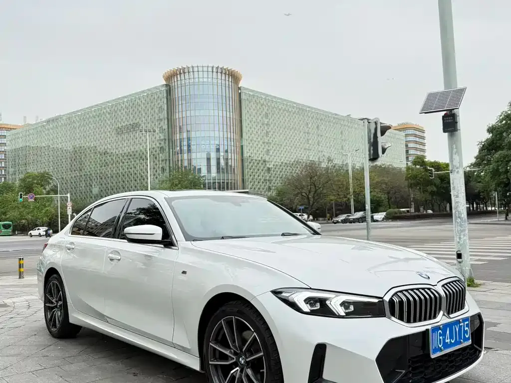 BMW 3 Series 2023 из CN, фото 3