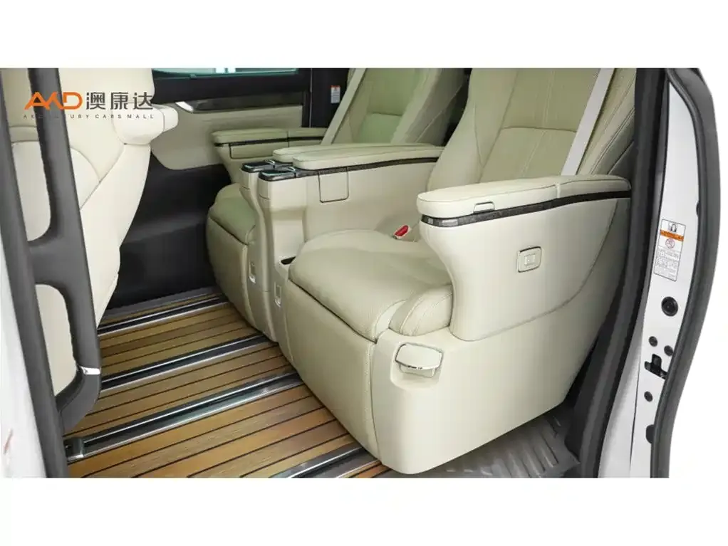 Toyota Vellfire — фото 3