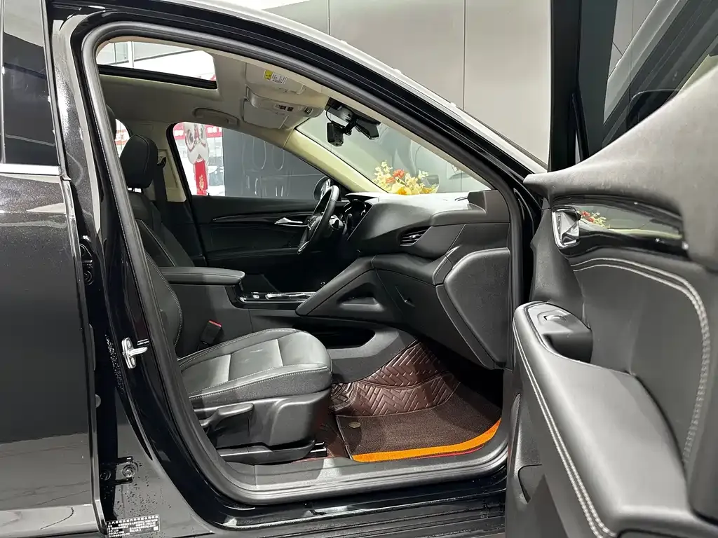 Buick Envision Plus — фото 4