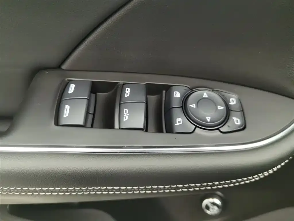 Buick Envision Plus — фото 5