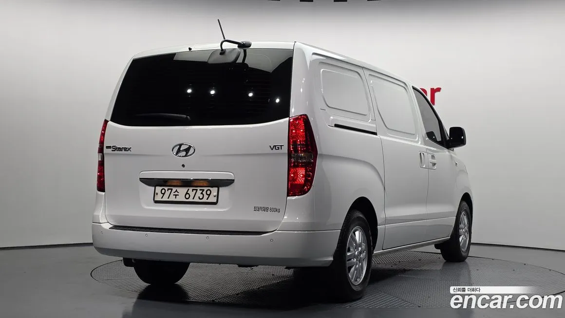 Hyundai Starex — фото 3