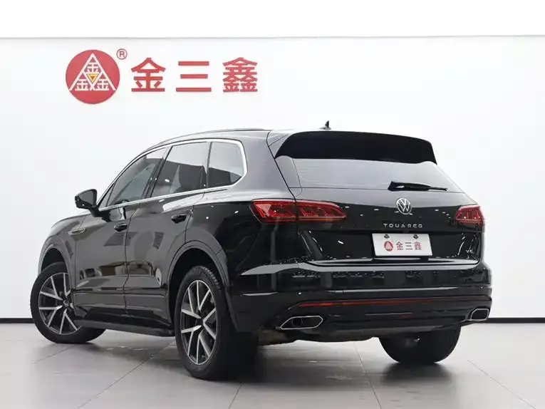 Volkswagen Touareg — фото 4
