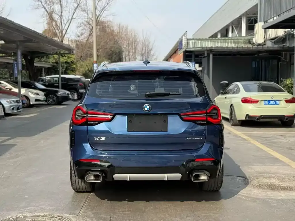 BMW X3 — фото 9