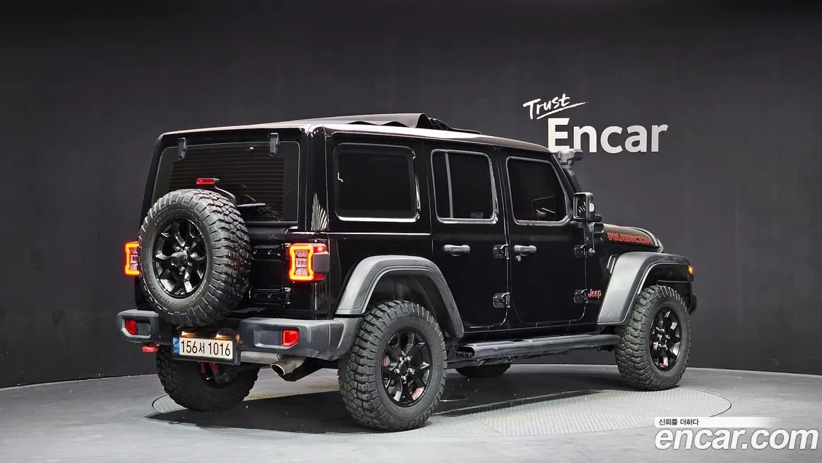 Jeep Wrangler — фото 8