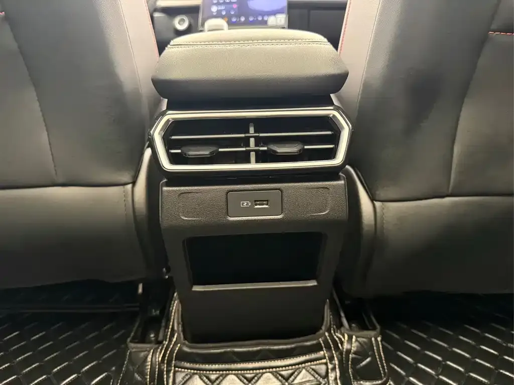 Geely Boyue 2024 из CN, фото 6