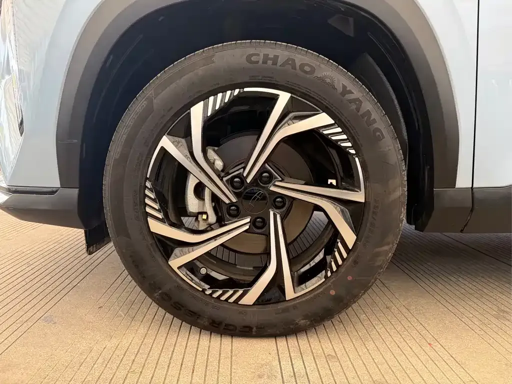 Geely Boyue 2024 из CN, фото 4