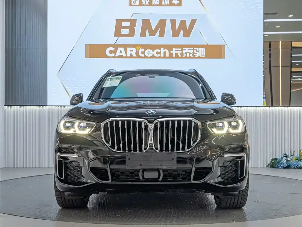 BMW X5 — фото 1