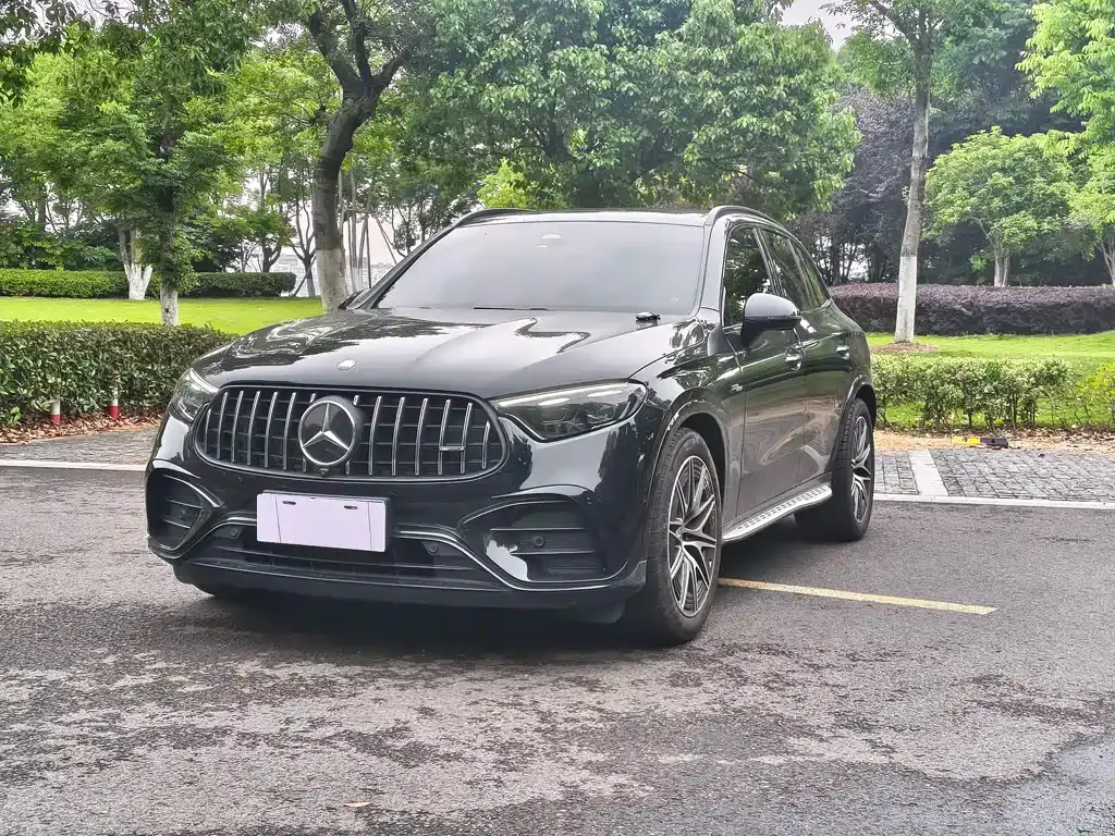 Mercedes-Benz GLC AMG — фото 1