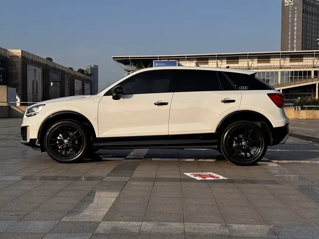 Audi Q2L 2021 из CN, фото 8