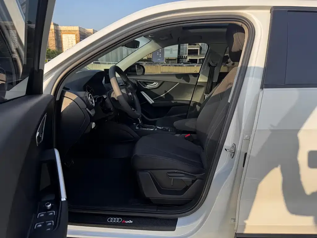 Audi Q2L 2021 из CN, фото 9