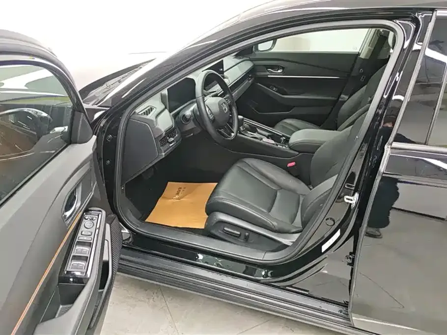 Honda Accord — фото 9