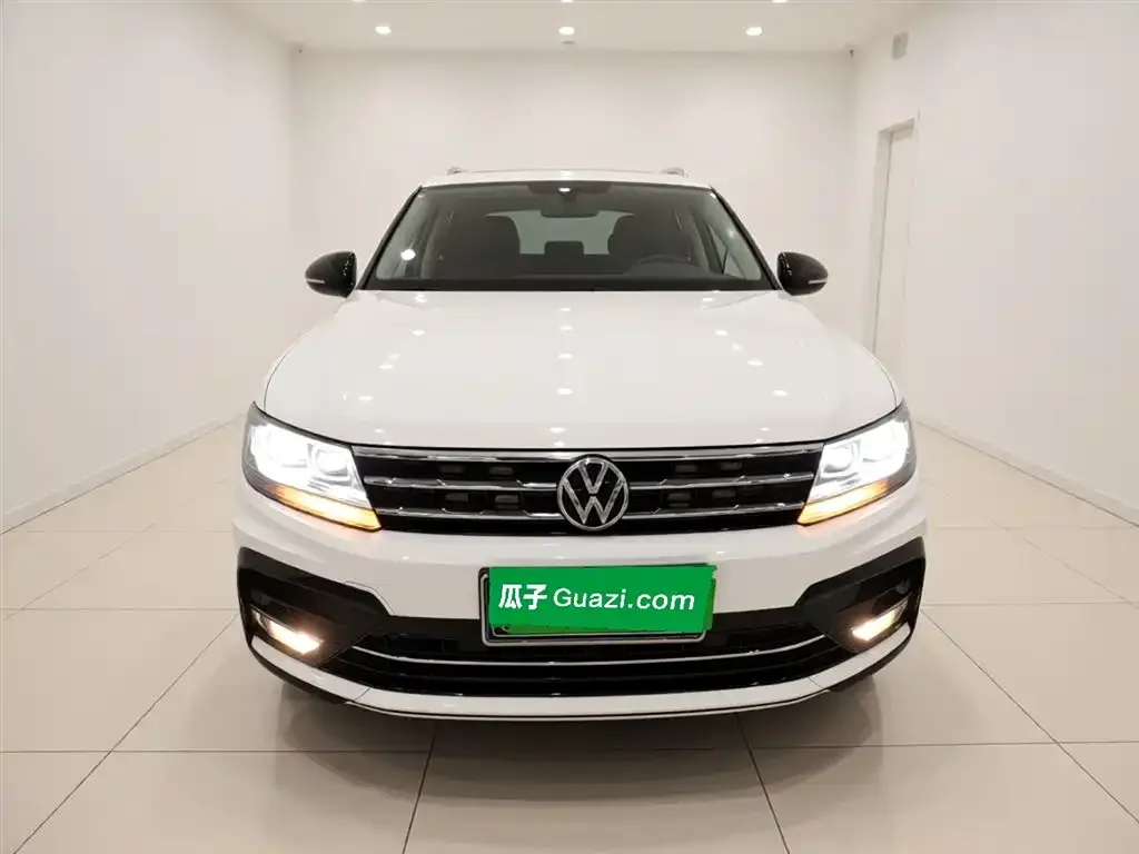 Volkswagen Tiguan L — фото 5