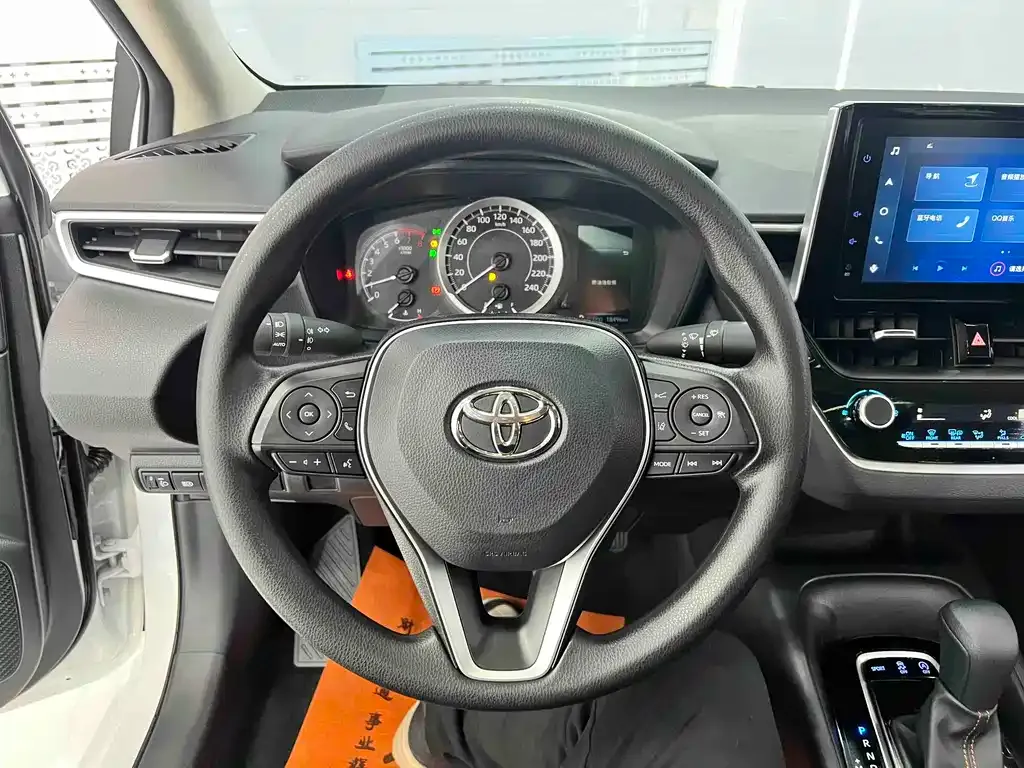 Toyota Corolla 2023 из CN, фото 3