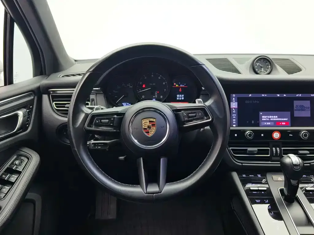 Porsche Macan — фото 4
