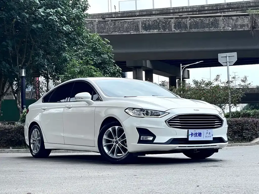 Ford Mondeo — фото 10
