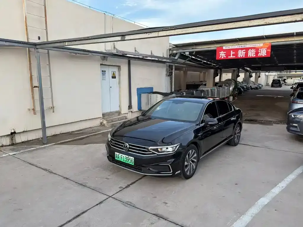 Volkswagen Magotan GTE PHEV 2022 из CN, фото 5