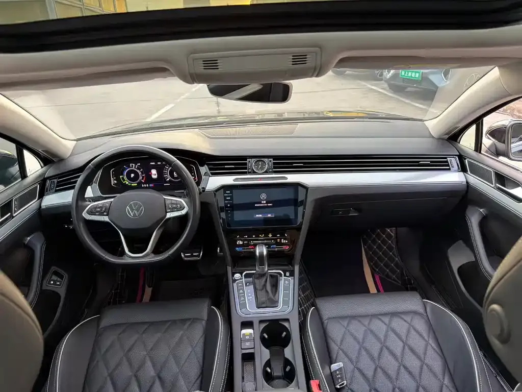 Volkswagen Magotan GTE PHEV 2022 из CN, фото 8