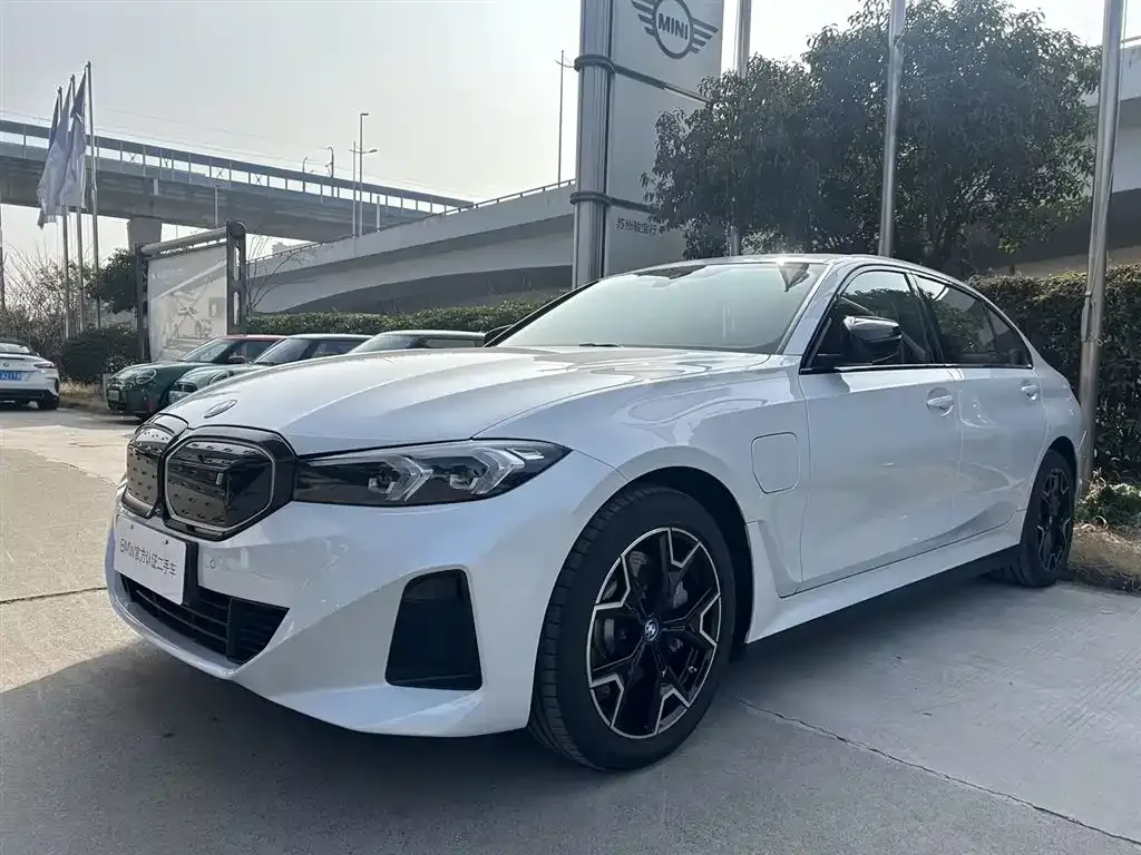 BMW i3 — фото 1