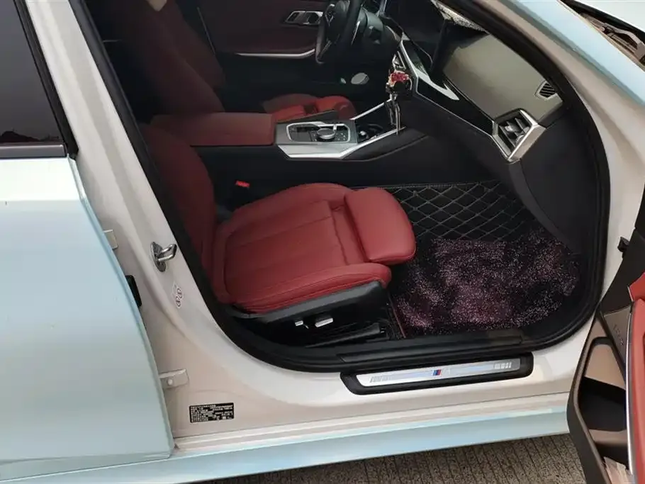BMW 3 Series 2023 из CN, фото 10