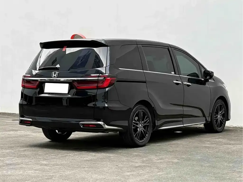 Honda Odyssey — фото 10