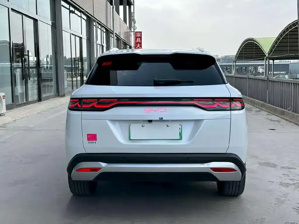 BYD L DM-i — фото 3