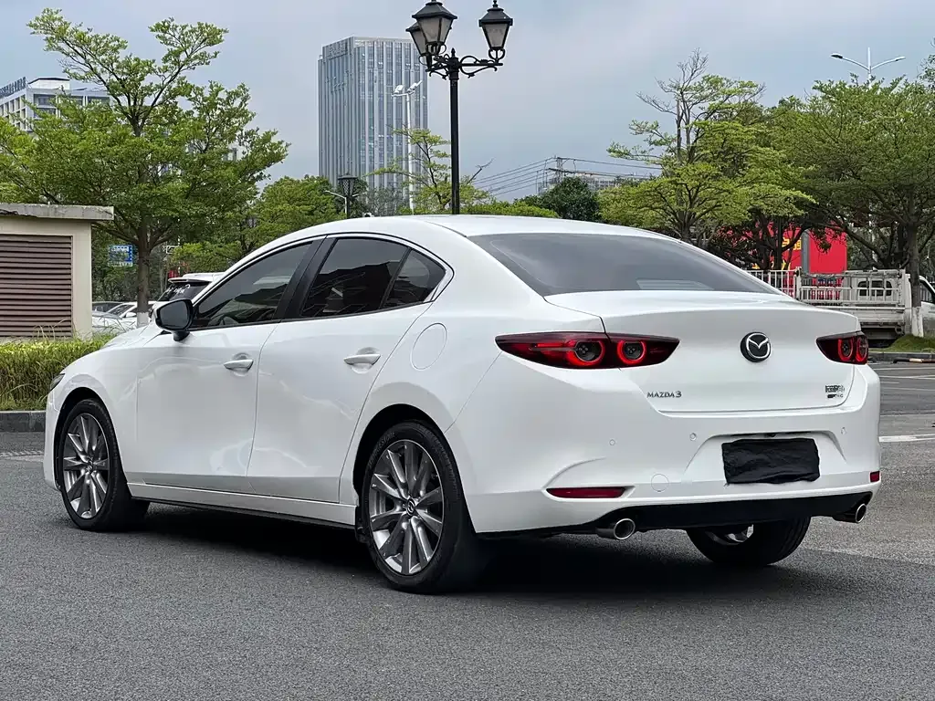Mazda 3 Axela 2021 из CN, фото 3