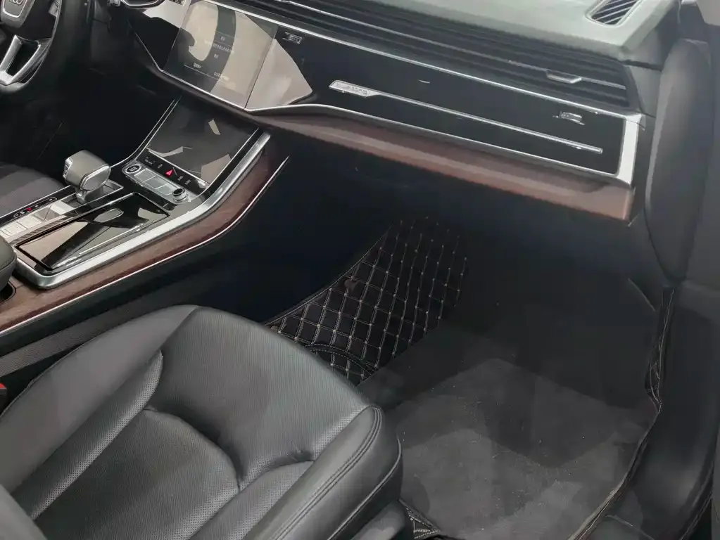 Audi Q7 2022 из CN, фото 7