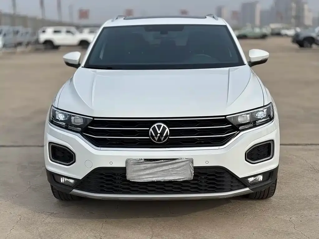 Volkswagen T-Roc — фото 10