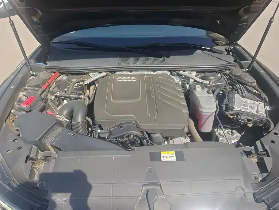 Audi A6L 2024 из CN, фото 8