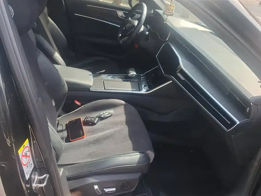 Audi A6L 2024 из CN, фото 5