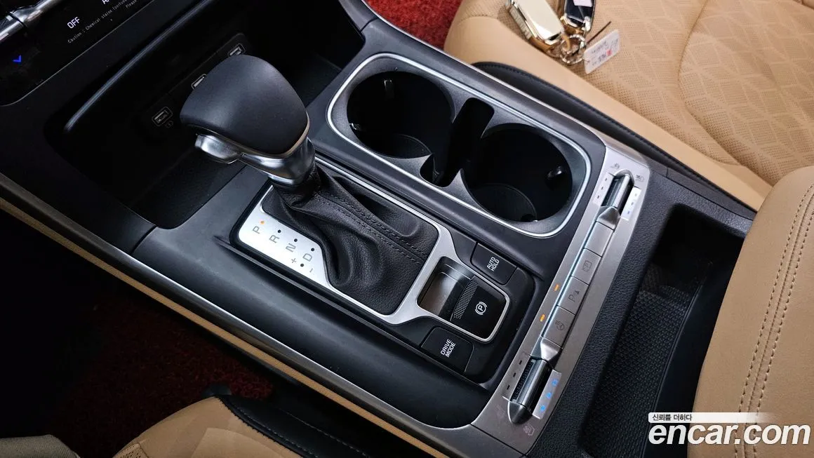 Kia Carnival — фото 10