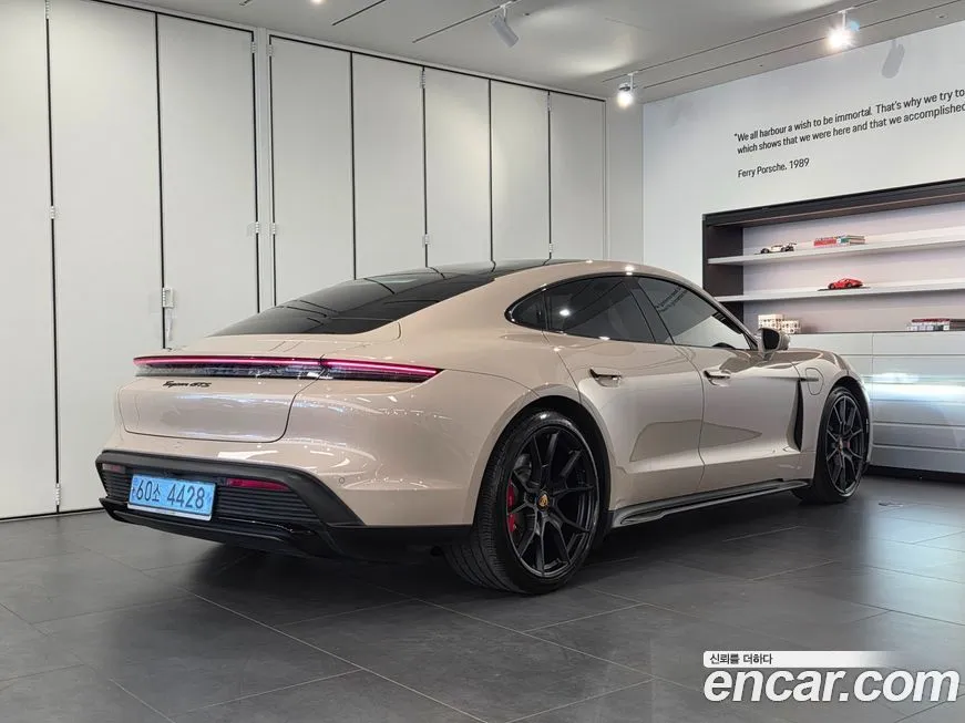 Porsche Taycan 2023 из KR, фото 4