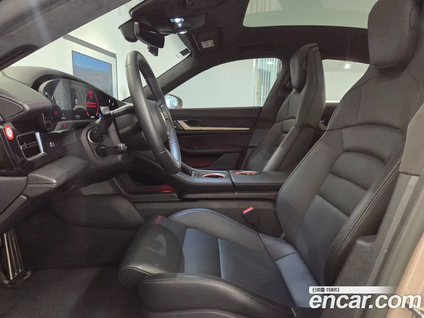 Porsche Taycan 2023 из KR, фото 2