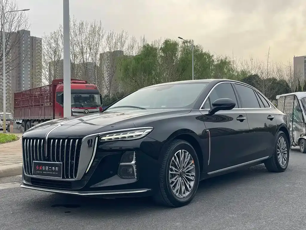 Hongqi H5 — фото 1