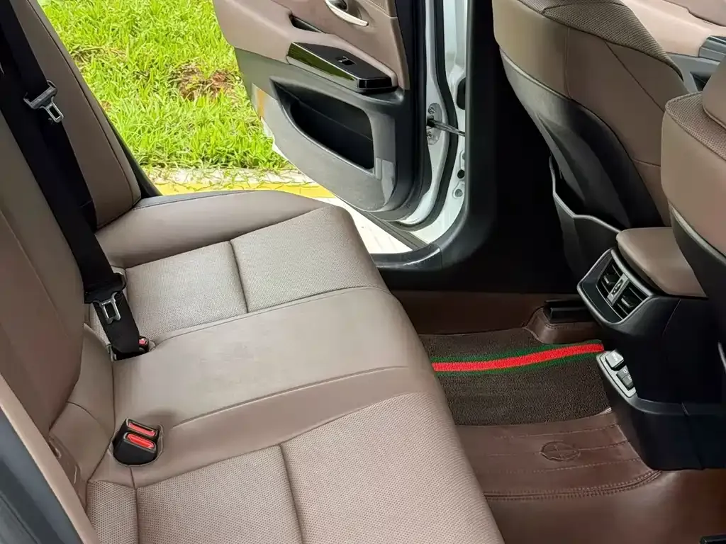 Lexus ES 2023 из CN, фото 4