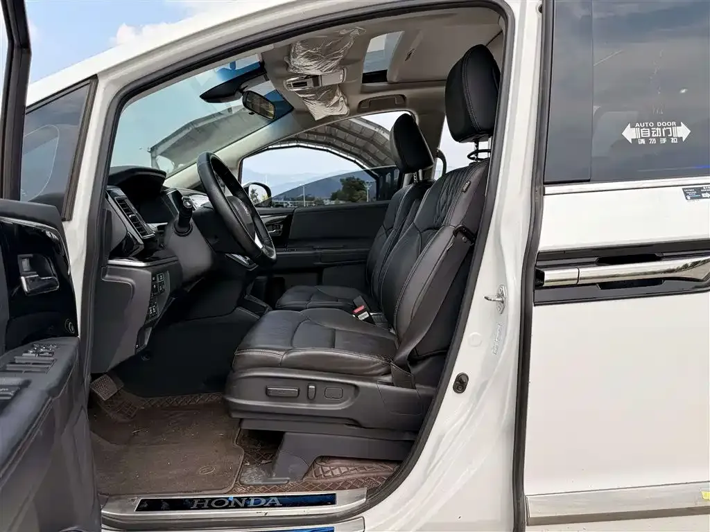 Honda Elysion 2021 из CN, фото 3